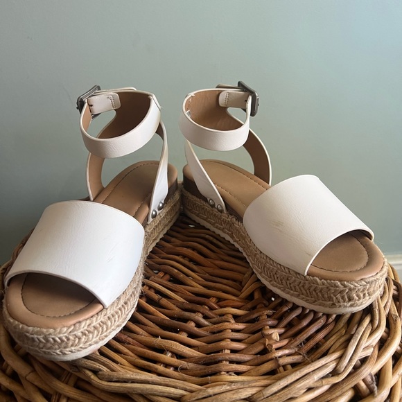 Soda Girls Wedge Open Toe Sandals Size 1 Espedrilles - Picture 4 of 6